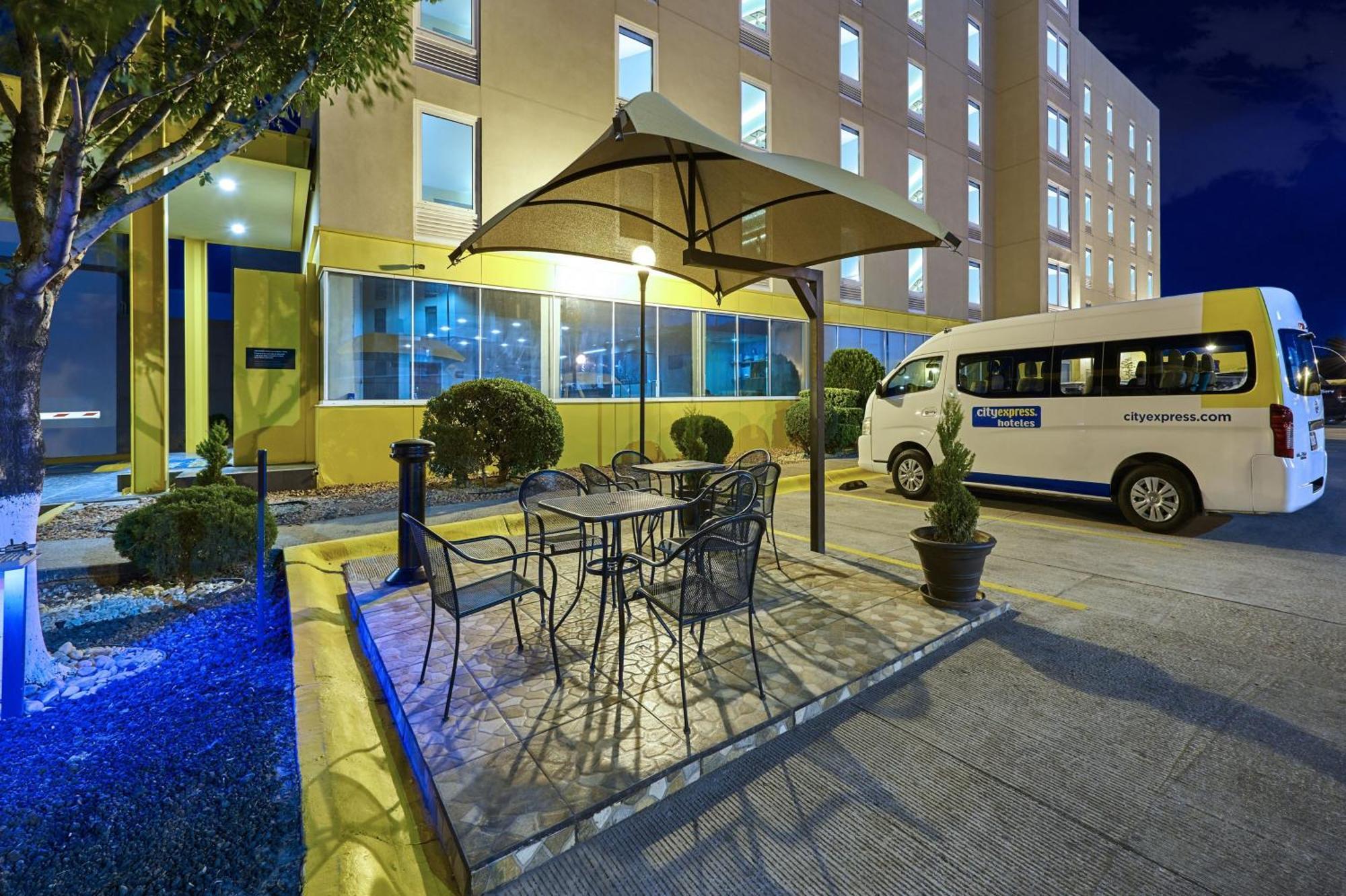 City Express By Marriott Σιουδάδ Χουάρες Εξωτερικό φωτογραφία